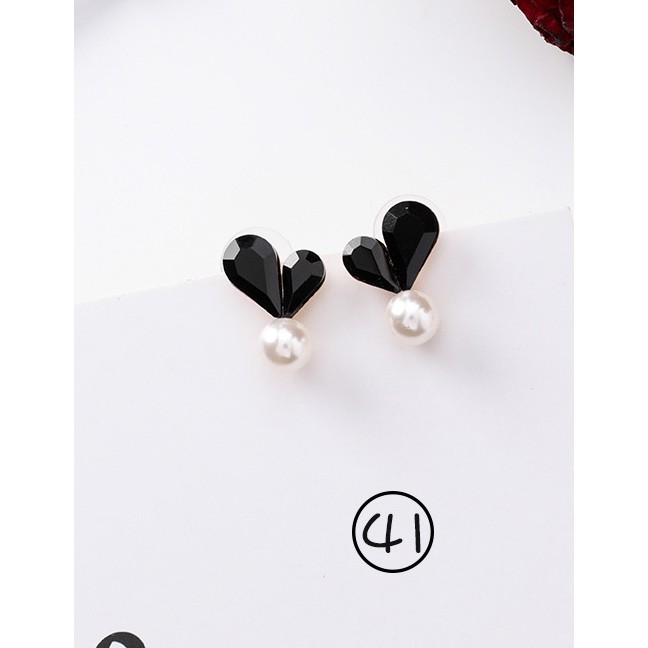 LRC Anting Tusuk Fashion Black Heart Shape Decorated Earrings F07641