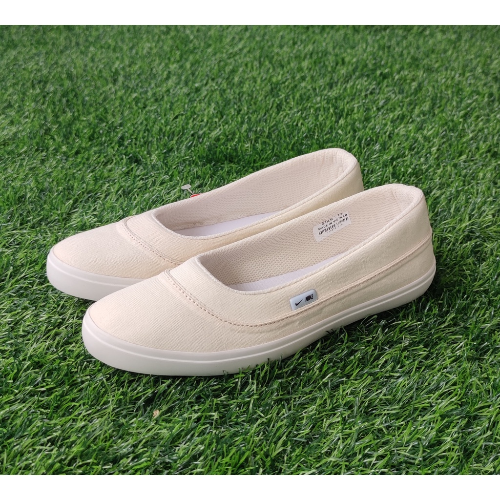 SEPATU WANITA SLIP ON 05 CREAM POLOS/SEPATU KERJA KULIAH SANTAI/SEPATU HIJABERS