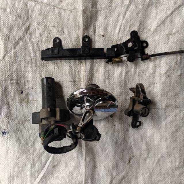 Kunci Kontak Set Tiger Revo Tiger 2000 original