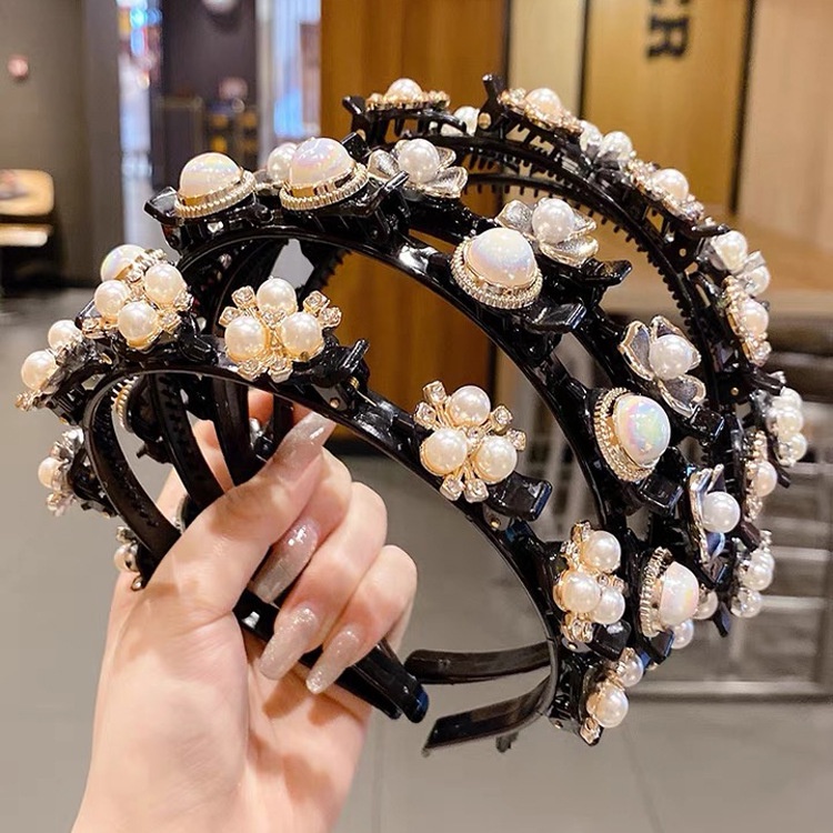 Fashion Pearl Headband Bangs Hairstyle Multi-layer Hollow Woven Headband with Tooth Design Alligator Clip Retro Hairband Face Washing Headdress