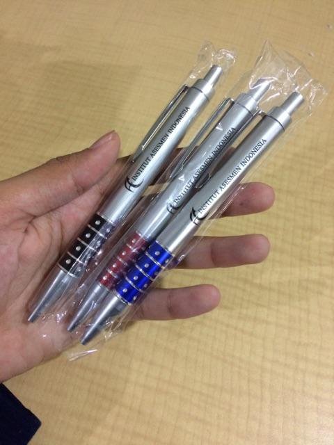  Pulpen  Promosi Warna Silver  Pulpen  Souvenir Murah 