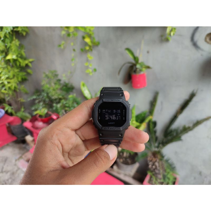CASIO G-SHOCK DW-5600BB-1DR, SECOND LIKE NEW