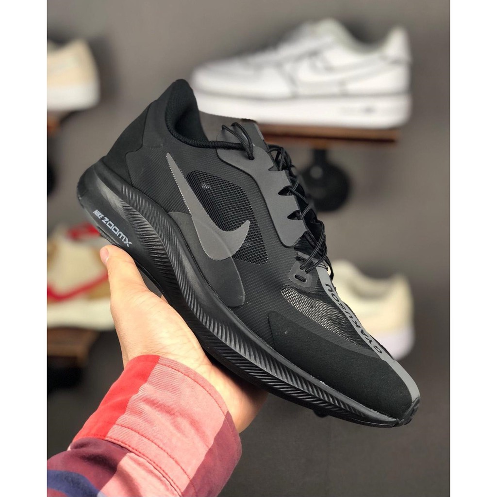 nike zoom pegasus 35 triple black