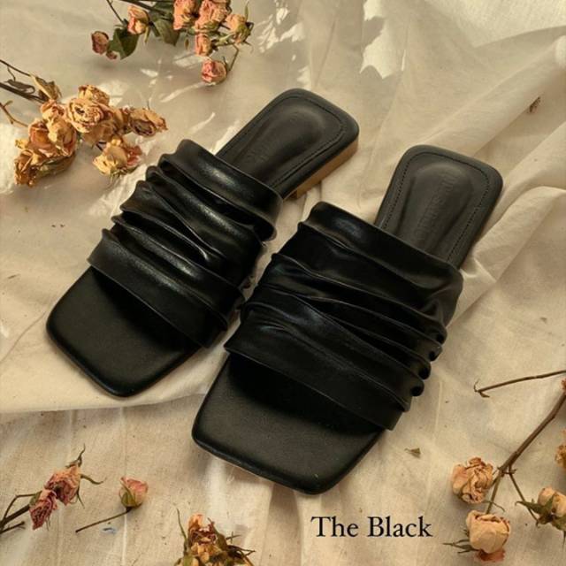 Namu sandal  pixfootwear x honeykwk vol II (black only)