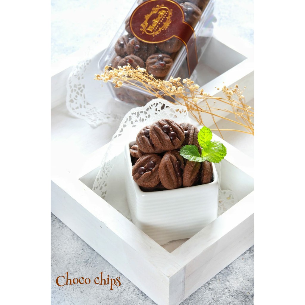 

Kue Kering Lebaran Premium Choco Chips By Heboh Cookies