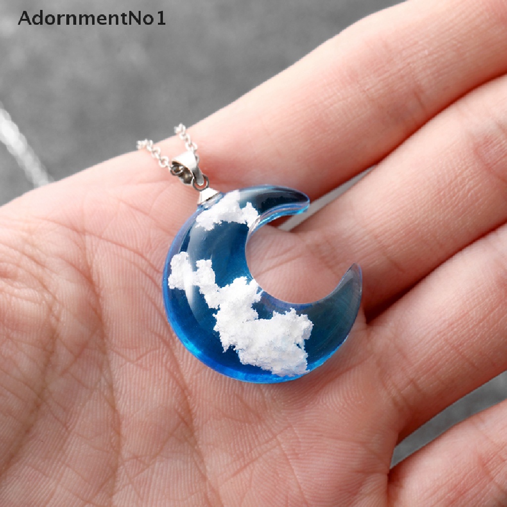 (AdornmentNo1) Kalung Rantai Dengan Liontin Bulan + Bola Resin Motif Langit Biru + Awan Putih Untuk Wanita