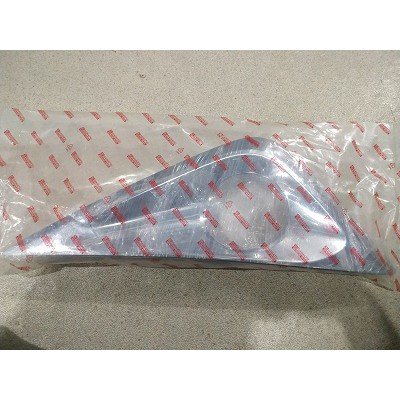 Cover lampu bumper depan Toyota Rush tahun 2017