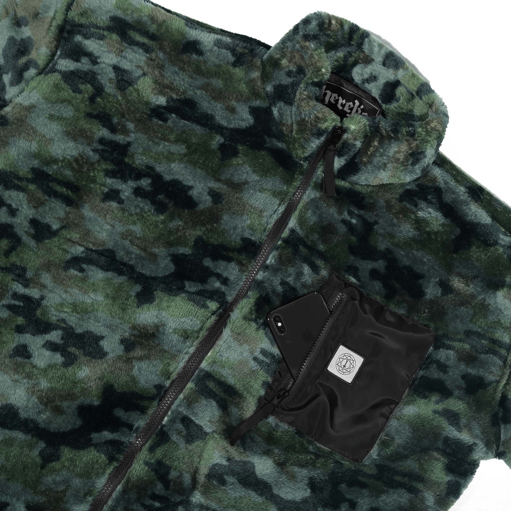 Heretic - Sherpa Jacket - Green Camo