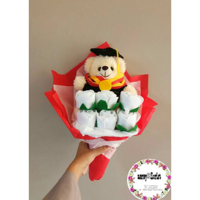 BUKET BONEK /BUKET BUNGA FLANEL BEKASI/ BONEKA WISUDA