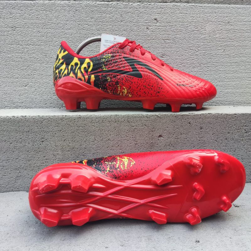 EWAKLOK NEWW!!! Sepatu Bola SPECS EWAKLOK Terbaru Termurah bisa bayar ditempat(COD)