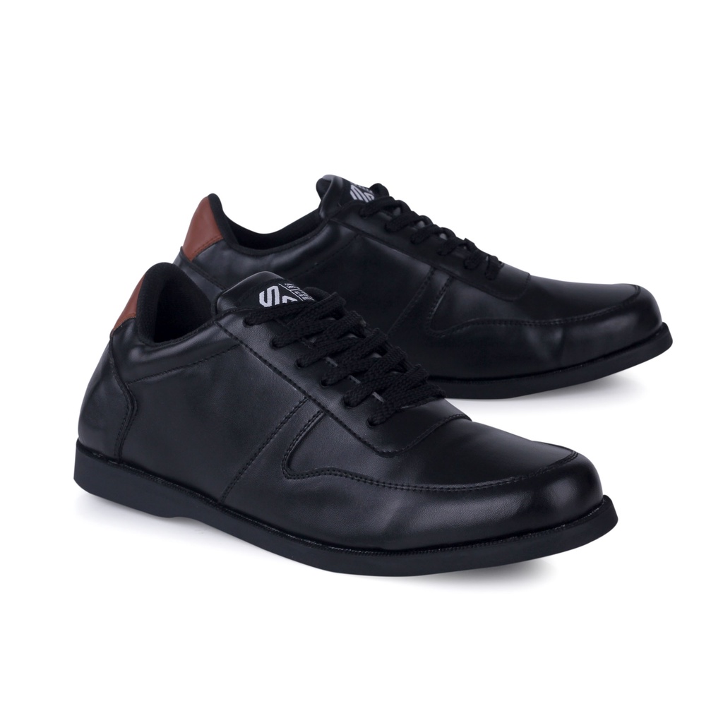 Sepatu Casual Pria Warna Hitam Sneakers Kets Terbaru Distro KZTR Original Murah