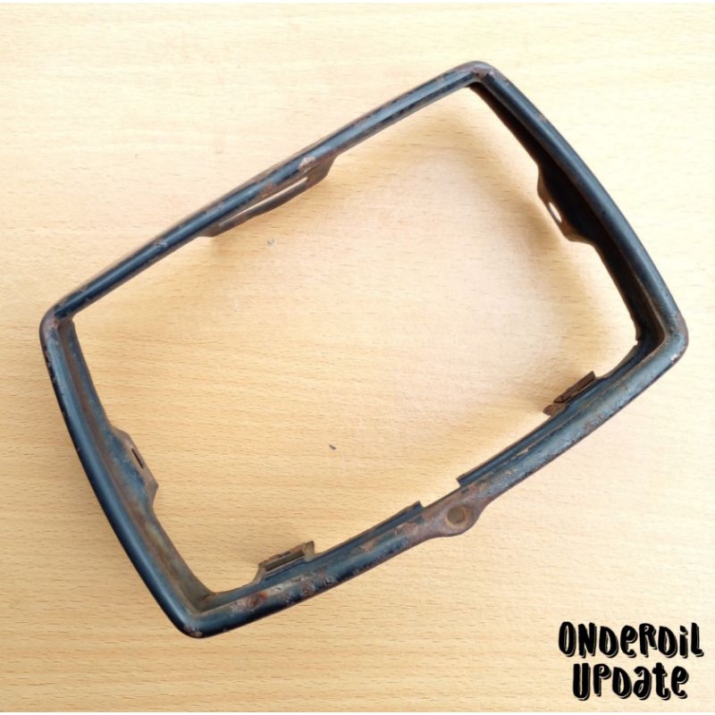 Ring lampu depan motor Suzuki Rc80 Rc100 Bravo original