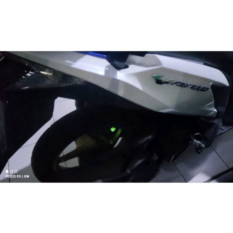 TUTUP PENTIL BAN MOBIL MOTOR SEPEDA NYALA TANPA BATERAI GLOW IN THE DARK UNIVERSAL