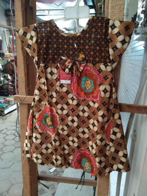 DRESS BATIK ANAK USIA 3-5 TAHUN DENGAN BUNGA - FASHION ANAK PEREMPUAN - SOUVENIR MURAH KHAS JOGJA