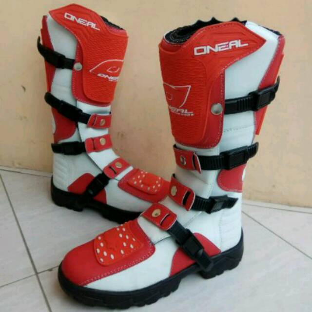 Sepatu cross trail 01F motif