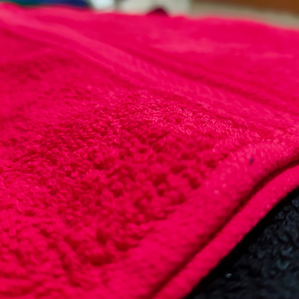 Handuk Serba Guna Merek Ornament Ukuran Sedang 35 x 80 cm Ringan dan Cepat Kering Cocok Untuk Travel