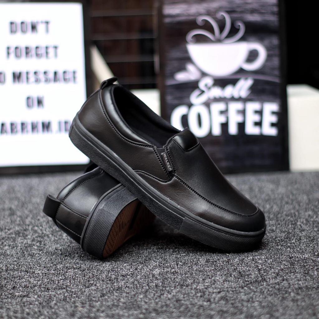 OTTA Sepatu Kasual Casual Slip On Pria Kerja Kulit Sintetik Model Slop Original Brand Kondangan Hitam