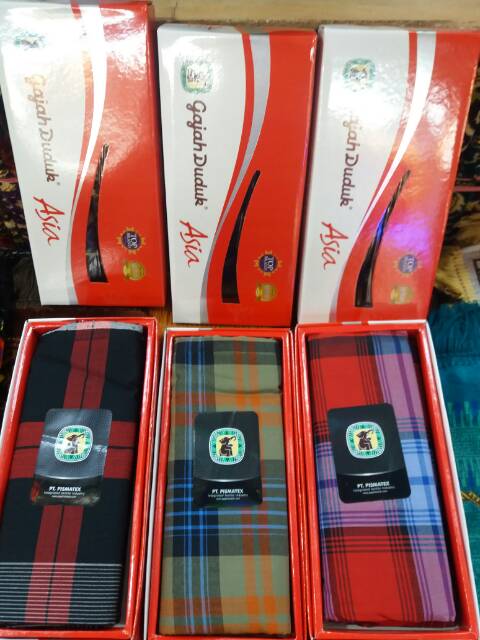 Gajah Duduk asia biasa kotak kotak