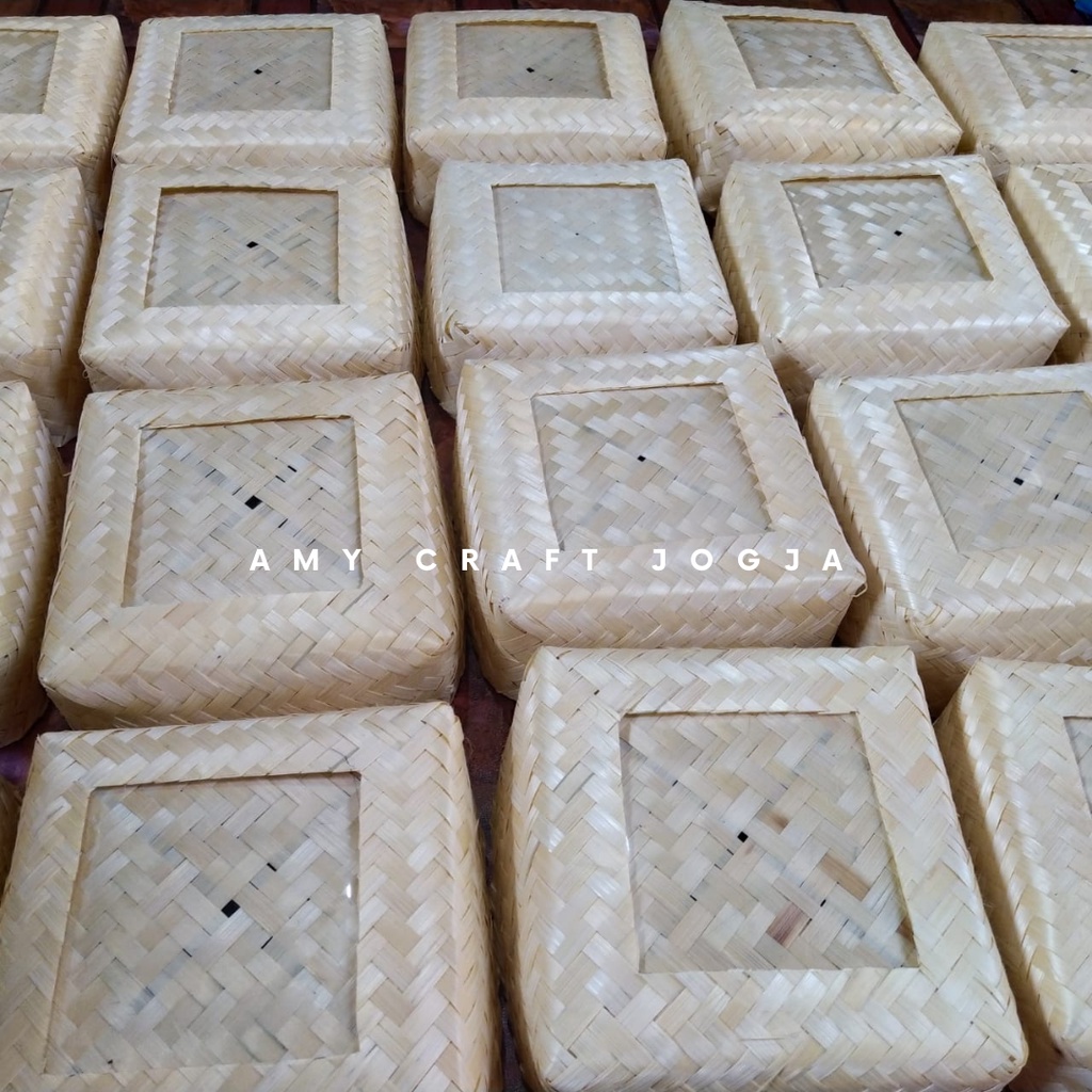 Besek Mika Natural 30 x 30 cm/  besek anyaman bambu murah/ besek bambu murah jumbo/ besek jumbo unik