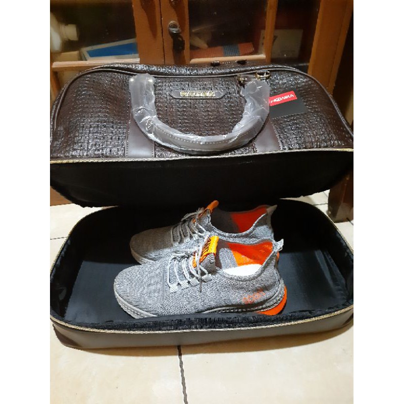 Boston Bag Honma Golf atau Tas Pakaian Golf