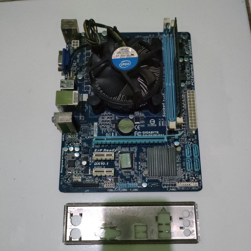 Motherboard H61 Gigabyte plus processor core i5 2400 bonus fan