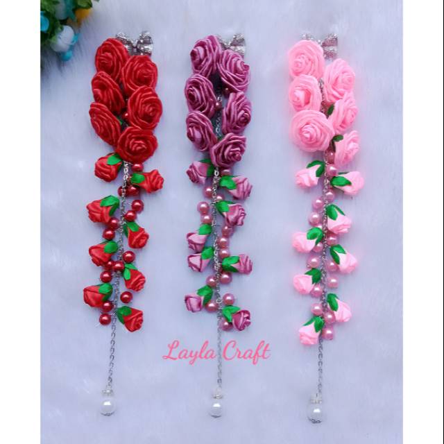 Bros dagu bunga mawar juntai panjang.