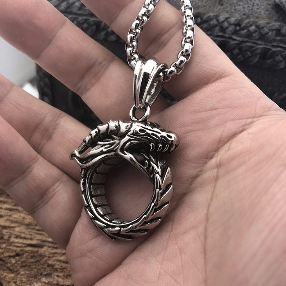 Hip hop pria kalung Ouroboros cincin liontin gaya Korea hipster cincin sweter rantai titanium baja l