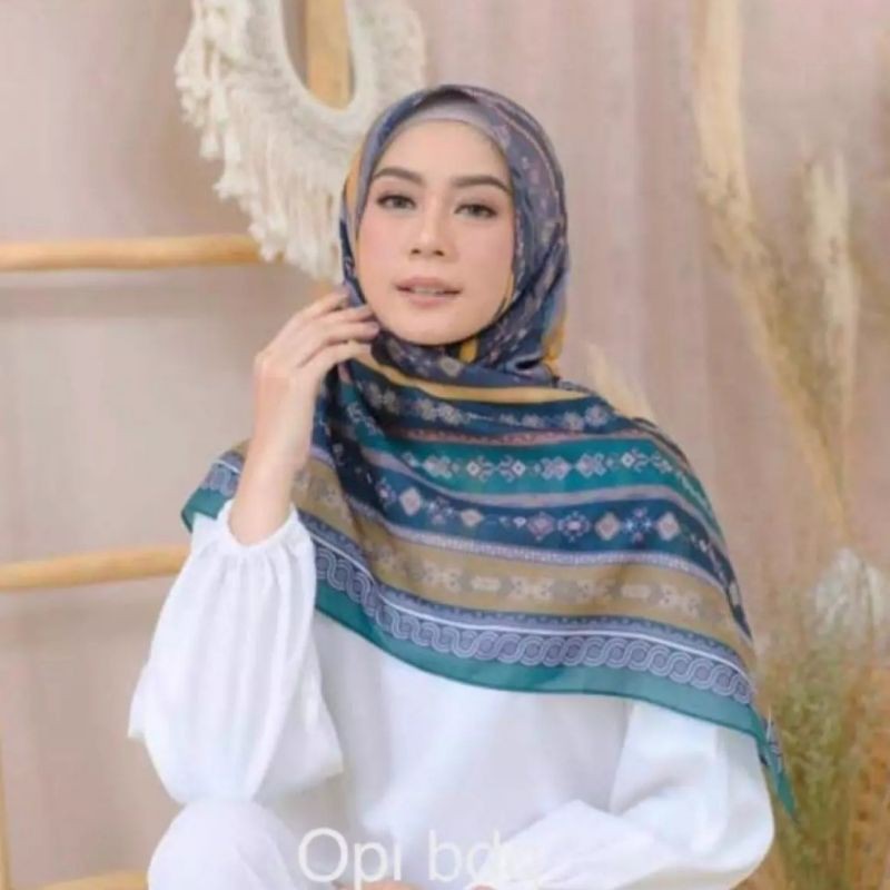 Hijab segi empat motif batik opi berbaris / Kerudung voal premium / HIJAB / Kerudung terbaru 2021