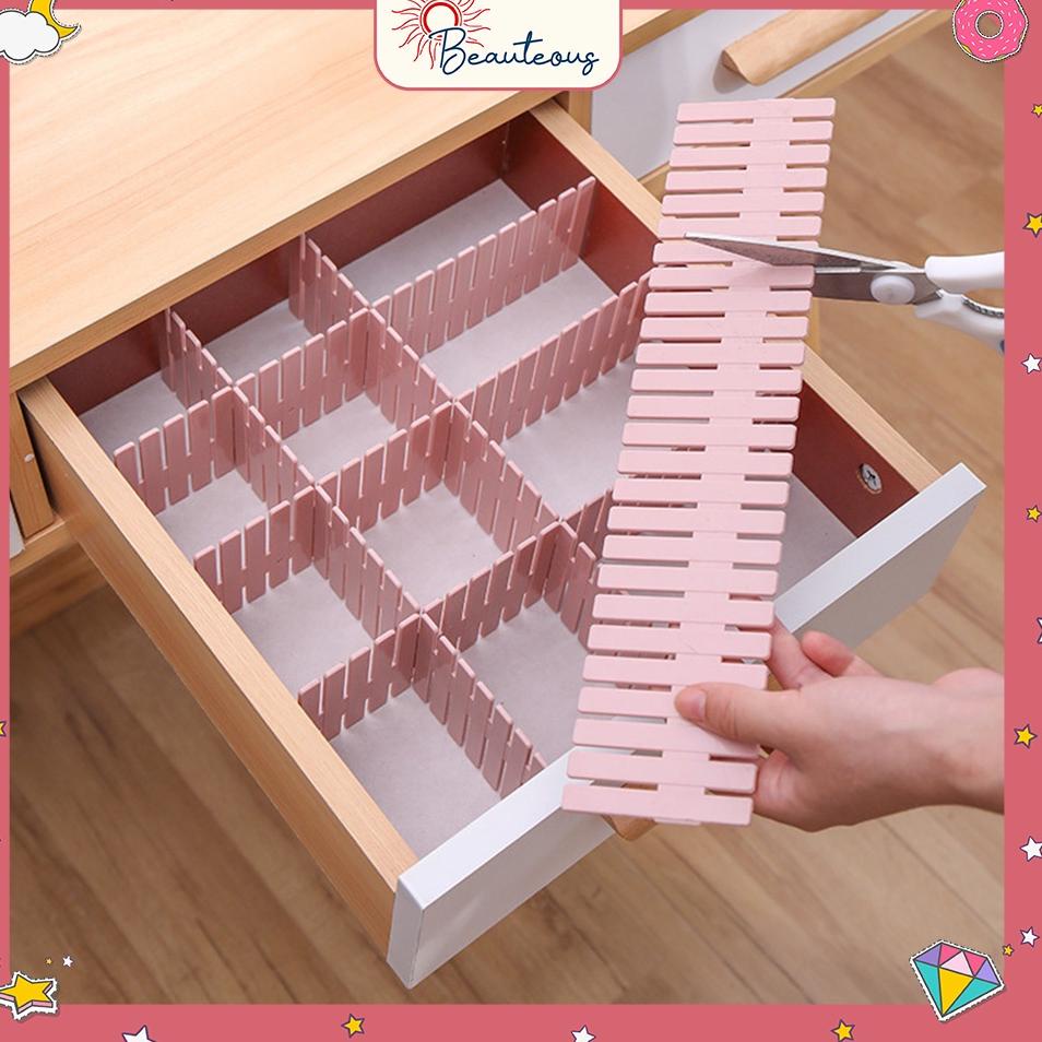 

(D4B1).. Sekat Laci Pembatas Alat Tulis Kosmetik Partisi Sekat Drawer Desktop Storage Organizer //L@a@r@i@s