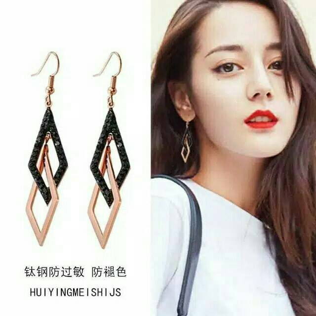 GG Anting Tusuk Fashion Wanita Korea Titanium Lapis Emas 18k#AT-102