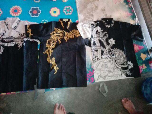 Hem Batik Kencana Hitam | Atasan Pria Batik Modern Batik Pria Motif New Sekar Warna Merah Pekalongan