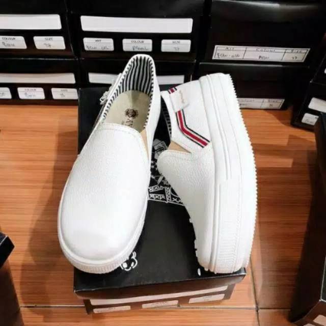 Sepatu wanita asli kulit papirut Garut