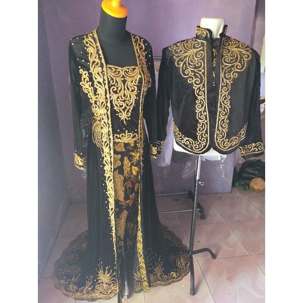 couple beskap dan kebaya bludru kutu baru