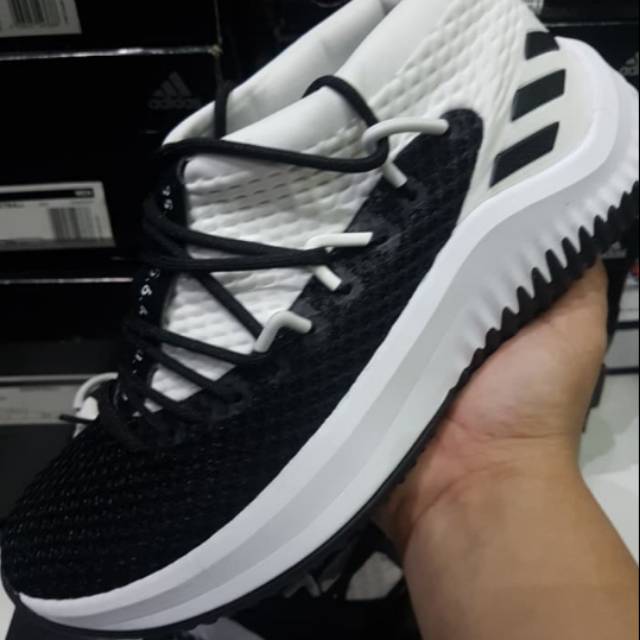 Sepatu basket adidas Dame 4 black and white