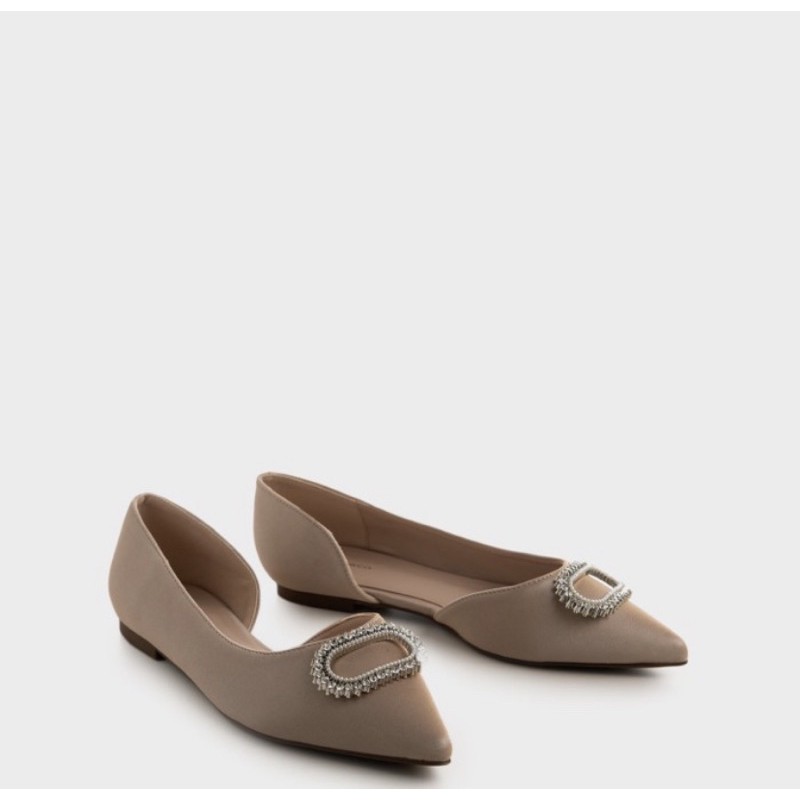 Preloved Loraine by Urban&Co