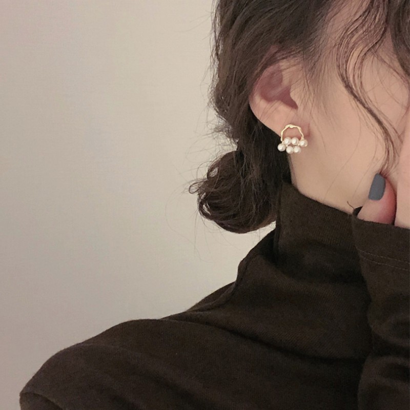 Anting Tusuk Mutiara simple Elegan Untuk Wanita