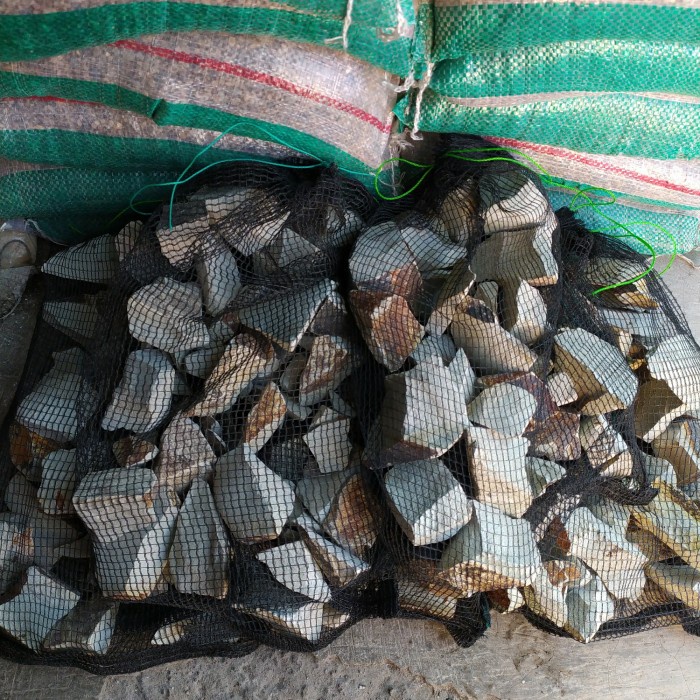 Batu Zeolite Media Filter Akuarium Kolam Kemasan Waring 50x30 6Kg Jos