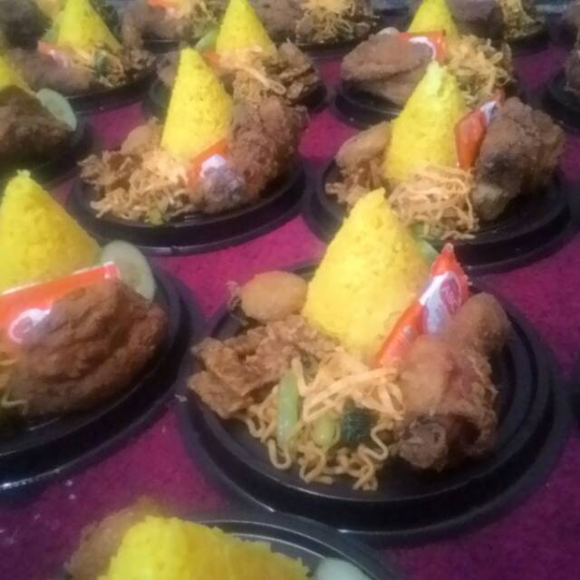 

Tumini Tumpeng Mini Paket Ayam Kentucky Halal