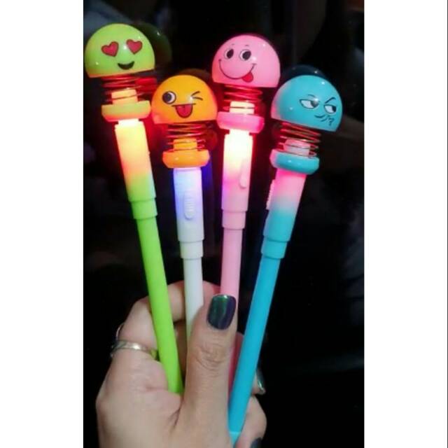 

Pen ring nyala karakter Emoticon mengemaskan isi 12 pcs
