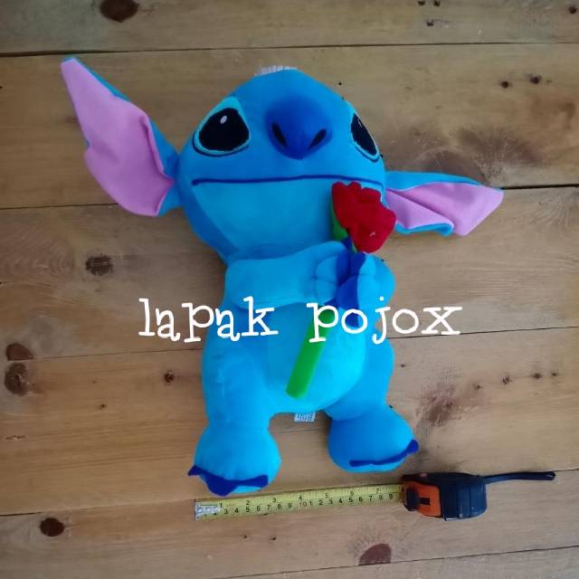 Boneka Stitch mawar size M