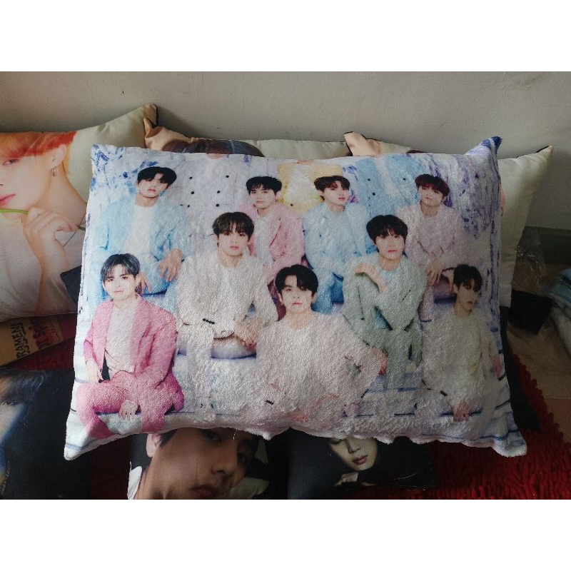 Bantal Jumbo BTS / CUSTOM UK 40X60CM