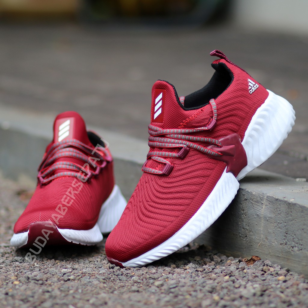 Sepatu Sneakers adidas alphabounce instict
