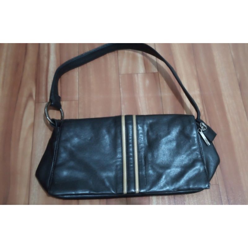 SHOULDER TOMBOY WIZ (PRELOVED)