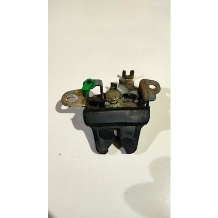 Lock Bagasi Twincam Liftback