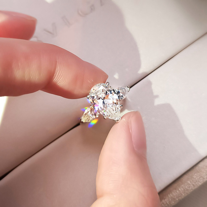 Cincin Kristal Zircon Bentuk Tetesan Air Warna Silver Untuk Wanita
