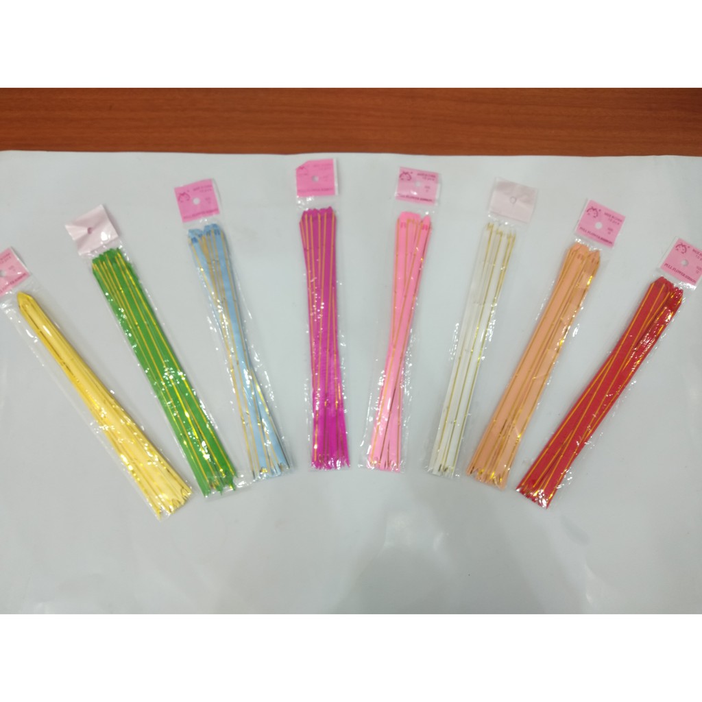 

Pita Tarik Warna motif Lis Emas ukuran KECIL 12 A
