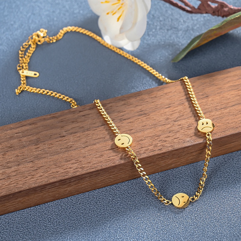 Kalung smile smile titanium korea fashion anti karat - ercassia