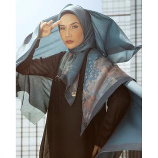 HIJAB DEENAY X ZASKIA SUNGKAR URBAN BLUE