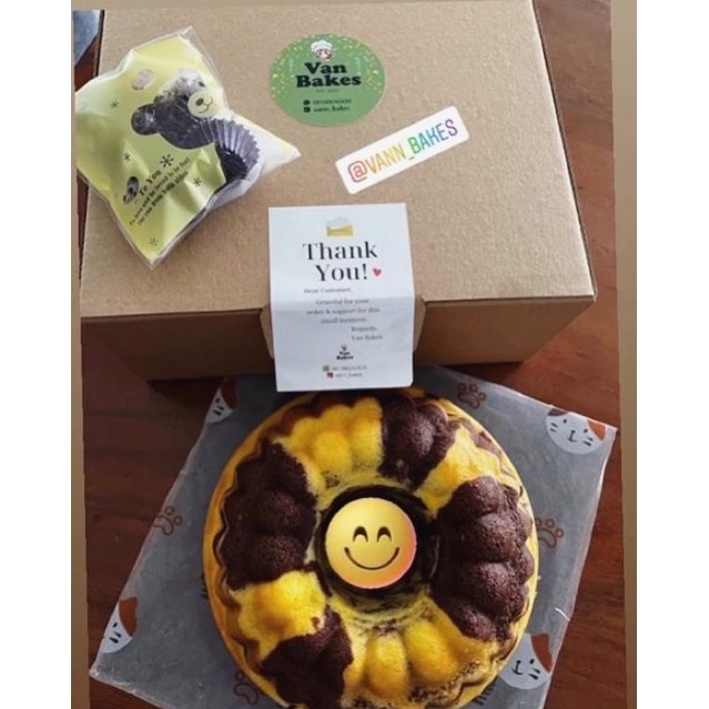

Premium Marble Cake