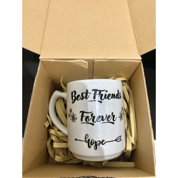 Mug costum , gelas cangkir, hampers mug, kado ulang tahun , kado pernikahan